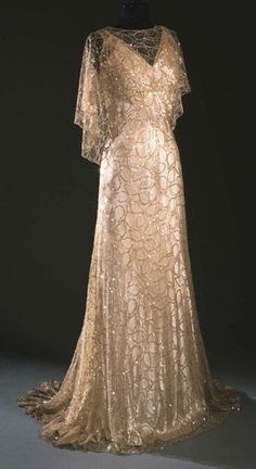 Robe de soirée des années 30 Detail Couture, Vintage Gowns, 1930s Fashion, Women's Evening Dresses, Look Vintage, Gorgeous Gowns, Elie Saab