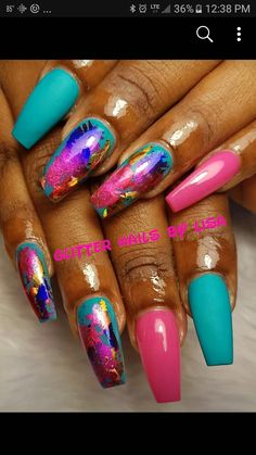 Spring Nails With Foil, Summer Nails With Foil, Foil Design Nails, Foil Nail Art Designs Ideas, Nail Foil Designs Ideas, Newest Nail Designs, Crown Nail Art, Carnival Nails, Crown Nails