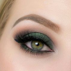 Green Eyeshadow Looks, Essence Eyeshadow, Alat Makeup, Eyeshadow Tips, Skincare Blog, Makijaż Smokey Eye, Colorful Eye Makeup, Green Eyeshadow