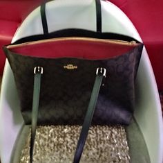 Brand New Coach Mollie Tote Signature Canvas Dark Brown With Red Inside. Dark Brown With Red, Coach Mollie Tote, Coach Mollie, Brown With Red, Signature Canvas, Womens Tote Bags, Coach Bags, Dark Brown, Brand New