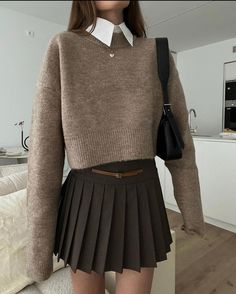 Mini Brown Skirt Outfit, Khaki Mini Skirt Outfit, Short Skirt Outfits Winter, Japan Thrift, Collar Sweater Outfit, Brown Mini Skirt Outfit, All Brown Outfit, Brown Skirt Outfit, Outfit Mini Skirt