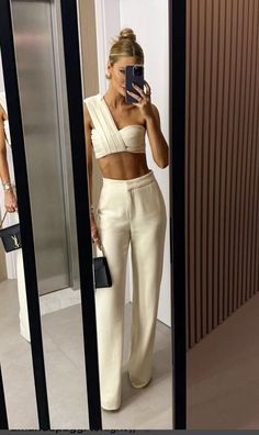 outfits white Nightout Summer Outfit, Outfit Blanc, Europe Outfits, Looks Party, Fashion Mistakes, Looks Chic, Spring Summer Outfits, White Style