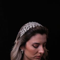 Beautiful stunning Swarovski crystal headband perfect for that elegant princess bride. Tiara Silver, Swarovski Tiara, Crystal Wedding Tiaras, Tiara Bridal, Crystal Tiara, Tiara Wedding, Crystal Headband, Crystal Tiaras, Princess Bride