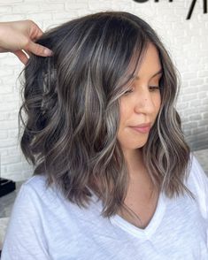 50 Ashy Brown Hair Balayage Looks With A Cool Girl Vibe Pelo Color Ceniza, Ash Brown Hair With Highlights, Ash Brown Hair Balayage, Ashy Brown, Balayage Styles, Grey Brown Hair, Grey Blending