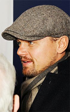 Leonardo DiCaprio Greek Fisherman Hat, Waxed Jacket, Classy Streetwear, Bronde Hair, Flat Caps, Mens Hats, Leo Love, Hey Gorgeous