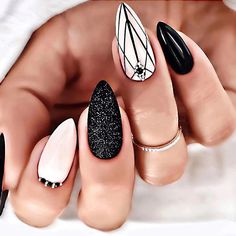 Nagel Tips, Manicure Tips, Nail Type, Fake Nails With Glue, Stick On Nails, Artificial Nails, Rhinestone Nails, Black Nails, Nail Manicure