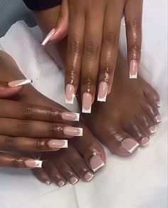 Journal Therapy, Acrylic Toe Nails, Girls Fun, Cap Ideas, Work Nails, French Tip Acrylic Nails, Simple Acrylic Nails, French Acrylic Nails