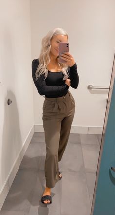 Business casual outfit! Sales Women Outfits, Cute Outfits To Wear To Work At A Boutique, Business Casual With Slacks, Khaki Slacks Outfit Women Casual, Bodysuit Business Casual, Business Casual Outfits For Internship, Business Casual Thrifted Outfits, Business Casual Womens Outfit, Easy Business Casual Outfits For Women