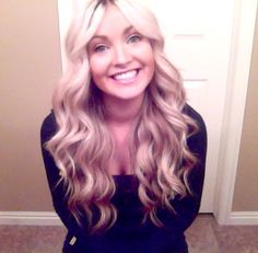 Hair Tutorial on how to get the perfect curls Short Hairdo, Stylish Hairstyles, Wavy Curls, Long Blonde, Perfect Curls, Good Hair Day, Laura Mercier