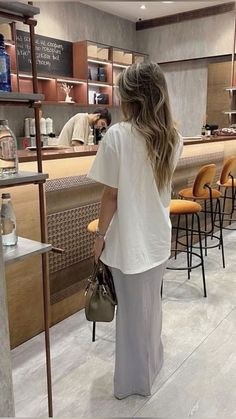 Europe Fall Outfits, Chic Maxi Skirt, Outfits For 2023, Cozy Summer, Outfit Trends, Mode Inspo, New Wardrobe, Elegant Outfit, Fall Season