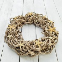 a wreath made out of jute with starfishs on it