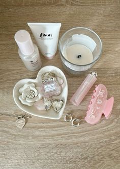 Sephora Skin Care, Coquette Girl, Pretty Pink Princess, Pink Lifestyle, Pink Aura, Vogue Beauty, Donut Glaze, Pink Girly Things, Miss Dior