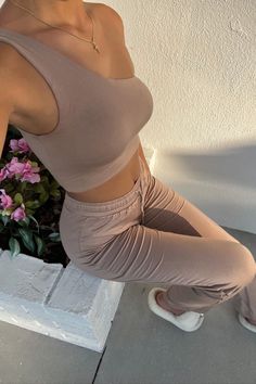 Buttery-soft comfort. #AstoriaActivewear #Gym #Train #Seamless #Exercise #Strength #Strong #Power #Fitness #OutfitInspiration #Womenswear #Training #Summer #Spring #Style #Training #Sports #NewIn #Seamless #Leggings #Athleisure #WomensFashion#Athleticwear #SportyOutfits #Gymwear #Womens #Summer #SummerFashion #Trendy #FitnessOutfits #Gym #Seamless #Workout #Style #Fashion #GymRoom #HomeGym #Gymspiration #GymInspo #AutumnFashion #SportsBra #Supportive #LowSupport #MediumSupport Luxe Lounge, Workout Style, Activewear Sets, Athleisure Outfits, Sporty Outfits, Seamless Leggings, Creative And Aesthetic Development, Spring Style, Gym Wear