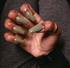 Forest Green Nail Polish, Dark Skin Nail Color, Infinity Nails, Nails Yellow, Colors For Dark Skin, Green Nail Polish, Super Nails