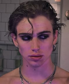 Eye Makeup Men, Eboy Makeup, Androgynous Makeup, Goth Guys