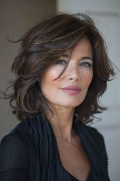 52+ Bob Haircuts That Prove Style Gets Better After 50 Rambut Brunette, Messy Bob Hairstyles, Layered Haircuts For Medium Hair, Mother Of The Bride Hair, Chin Length Hair, Haircuts For Medium Hair, Good Hair Day, Bob Haircuts, Shoulder Length Hair