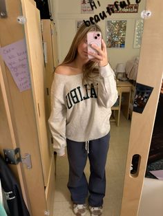 comfy brandy outfit inspo Brandy Outfit, School Outfits Comfy, Comfy School Outfits, Preppy Fits, Fly Fits, Outfit Inspo Casual, Cute Lazy Day Outfits, Lazy Day Outfits, School Style