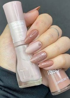 #nails #unhasdegel #unhasdefibradevidro Romantic Nails, Subtle Nails, Nails Now, Casual Nails, Sparkly Nails, Xmas Nails, Luxury Nails, Fire Nails, Chic Nails