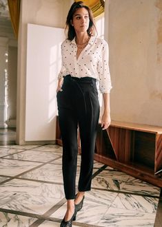 Professional Masculine Outfits Women, Business After Hours Outfit, Modern Buissnes Casual, Comfortable Professional Outfits Women, Chic Happy Hour Outfit, Romantic Professional Style, Feminine Inverted Triangle Outfits, Posh Work Outfits, Sezane Work Outfit