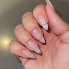 White Nails Simple, Simple Nails Cute, Nails Acrylic French Tip, French Tip Nails White, Nails Acrylic French, Acrylic French Tip Nails, Silver Tip Nails, Acrylic French Tip, Classy Winter Nails