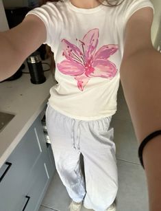 Outfit aesthetic | summer outfits | style ideas Pajama Outfits Aesthetic, Outfit Aesthetic Summer, Aesthetic Summer Outfits, Downtown Outfits, Pajama Outfits, Girls Sleepwear, Outfit Aesthetic, Aesthetic Summer