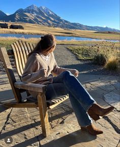 Ranch Outfits, Traje Cowgirl, Casual Dinner Outfits, Latina Outfits, Mountain Outfit, Farm Clothes, Looks Country