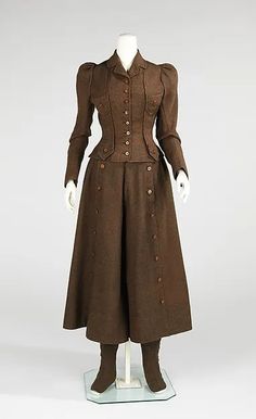 The New Woman Of The 1890s | Lily Absinthe Cycling Suit, Robes Vintage, Period Outfit, Edwardian Fashion