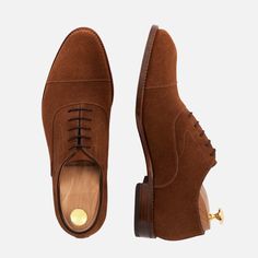 Shoes you can count on. Our handcrafted Oxford lace-ups are an essential addition to any gentleman’s wardrobe. Made from Argentinian water-repellent suede, the classic and timeless design of these handsome shoes will complement any of your best outfits. Our choice of leather lining and hand-stitched leather soles ensure that these elegant shoes will become even more comfortable over the many years you’ll be wearing them. Mens Outfits Ideas, Brown Suede Shoes, Truck Tools, Next Shoes, Suede Oxfords, Relaxed Trousers, Mens Sport Coat, Dressy Shoes, Dressy Fashion