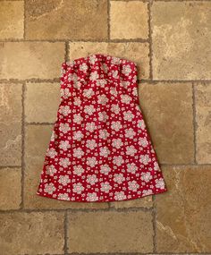 "90s Vintage Red Floral Print Strapless Mini Dress by Jump, tagged a size M. Best fits a size S-M, check measurements to ensure desired fit. Made in the USA. Shown on an XS, 5'3\". Measurements: Pit to Pit: 14.5\"-16.5\" Waist: 14.25\"-15.5\" Length: 27.25\"" Vintage Mini Dresses, Red Floral Print, Long Sleeve Striped Top, Strapless Mini Dress, 90s Vintage, Dress Clothes For Women, Striped Long Sleeve, Red Floral, Etsy Accessories