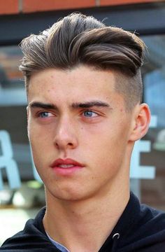 70 Stylish Undercut Hairstyle Variations to copy in 2023: A Complete Guide | Haircut Inspiration Medium Length Mens Haircuts, Mens Medium Length Hairstyles, Cool Boys Haircuts, Haircut Images, Classic Haircut, Skin Fade