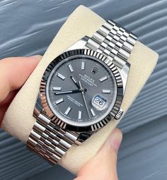 Rolex Datejust 41 Listing: $15,068 Rolex 2024 Datejust 41 Fluted Bezel Jubilee Bracelet Rhodium..., Reference number 126334; Steel; Automatic; Condition New; Year 2024; Watch with original box; W Men Wearing Watches, Day Date Rolex Men, Wedding Watch For Groom, Men’s Watch Styles, Vintage Rolex Watches Men, Rolex Bracelet Men, Men’s Watch, Rolex Aesthetic, Rolex Presidential