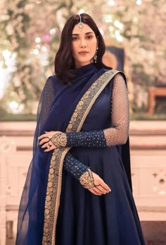 Decent Clothes Women, Desi Formal Dresses, Suit Designs Indian Style Party Wear, Outfit From Scratch, Party Dress Inspiration, Blue Anarkali, Shadi Dresses, Bridal Dresses Pakistan