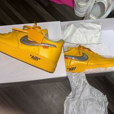 Size - 10 I Want 700$ Hmu If U Can Pick Up In New Jersey Luxury Yellow Sneakers With Round Toe, Luxury Yellow Low-top Sneakers, Designer Yellow Sneakers With Round Toe, Luxury Low-top Yellow Custom Sneakers, Luxury Yellow Low-top Custom Sneakers, Shoes Nike Air Force, Vans Old School, White Air Force 1, Off White Mens