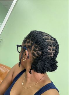 short locs style Dread Styles Women Short, Palm Tree Loc Style Women, Short Locs Hairstyles For Prom, Barrel Twists Locs Women, Sister Locks Hairstyles Short, Short Locs Retwist Styles, Very Short Starter Locs, Retwist Locs Style Short, Medium Locs Hairstyles For Women