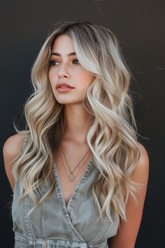 24 Stunning Ash Blonde Hair Color Ideas to Refresh Your Look Blonde Transformation, Blonde Hair At Home, Winter Blonde Hair, Cool Ash Blonde, Winter Blonde