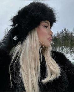 Monster Trilogy Rina Kent, Fur Hat Outfit, Baddie Winter Outfits, Slavic Girl, Rina Kent, Blonde Hair With Highlights, Fur Hat