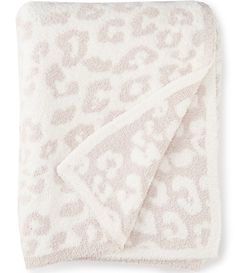 Barefoot Dreams CozyChic® Barefoot In The Wild Throw | Dillard's Cute Throw Blankets For Teens, Cute Blankets Aesthetic, Cheetah Print Rooms, Blankets Aesthetic, Barefoot Dreams Blanket, Decorative Throws Blanket, Wishlist 2024, Print Bedroom, Cute Blankets