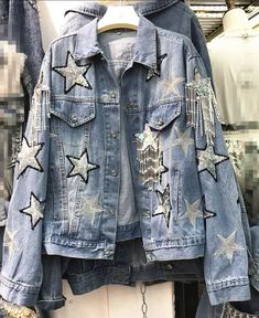 Spirit Pants, Diy Denim Jacket, Jean Jacket For Girls, Embellished Clothing, Diy Jacket, Denim Projects, Heavy Work, Female Clothes, Cheap Jacket