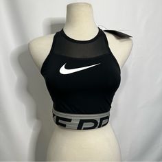 Lightweight Tight Fit No Padding Light Support Black Ynf 14921 Fitted Black Nike Tank Top, Nike Black Fitted Tank Top, Fitted Black Nike Sports Bra, Nike Black Fitted Sports Bra, Nike Pro Bra, Sports Bra Set, Plus Size Sports Bras, Gray Sports Bra, Printed Sports Bra