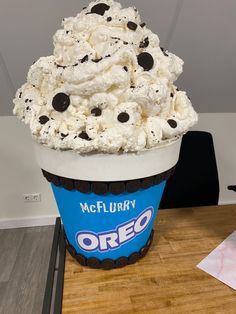 an ice cream sundae with oreo cookies on top