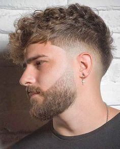 Discover the 23 best low fade haircut ideas for men in 2024. From short and medium hair to long, curly, straight, and thick hair, find the perfect style for your look. Whether you prefer a taper, short top, bald, or skin fade, these hairstyles offer something for everyone. Get inspired by designs for black hair, short black hair, short curly hair, medium wavy straight hair, and more. Plus, find tutorials and beard styling tips to complete your look. Types Of Fade Haircut, Fade Haircut Styles, Best Fade Haircuts, High Fade Haircut, Mens Hairstyles Fade, Low Fade Haircut, Taper Fade Haircut, Low Fade