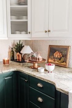 the kitchen counter is clean and ready for us to use