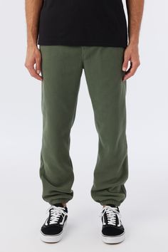 Kick back and relax in these ultra soft superfleece pants. They have a relaxed fit, comfort waistband and secure back zipper pocket. O'Neill Men's superfleece pants 29" Inseam 11" Elastic cuff Ultra soft superfleece material Rib waistband with drawcord Zip back pocket Front hand pocket 100% Polyester Front Hand, Kick Backs, Bottom Clothes, Modern Fit, Zipper Pocket, Mens Pants, Lounge Wear, Relaxed Fit, Cuff