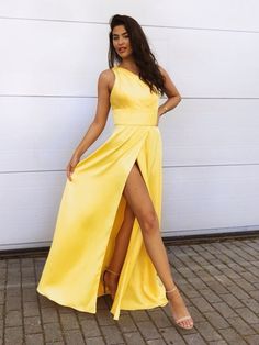 Silhouette:?A Line Waist: Natural Sleeve Length: Sleeveless Fabric:?Satin Shown Color:?Yellow Built-In Bra: Yes Formal Dresses Yellow, Yellow Formal Dresses, Yellow Formal Dress, Yellow Evening Dresses, Dresses Yellow, Yellow Satin, Long Sleeve Gown, Long Prom Dresses, Custom Size Dresses