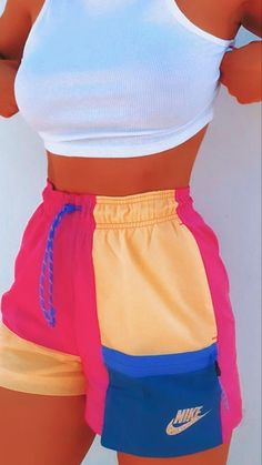 Cute Sportswear, Vetements Shoes, Colorful Workout Outfits, Sportswear Outfits, Cute Nike Outfits, Skandinavian Fashion, Looks Party, Cute Comfy Outfits, Looks Chic