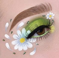 Artistic Eyeshadow, Crazy Eye Makeup, Eyeshadow Designs, Pretty Eye Makeup, Graphic Makeup, Makijaż Smokey Eye, Eye Makeup Designs