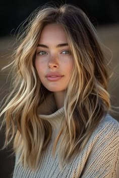 Light Hair Dark Eyebrows, Brunette Summer Hair Color, Brunette Summer Hair, Summer Hair Color Ideas, Rambut Brunette, Brunette Balayage Hair, Subtle Highlights, Balayage Brunette, Hair 2024