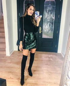 Christmas Eve Skirt Outfit, Outfit Ideas For Holidays, Short Sequin Skirt Outfit, New Years Eve Outfits Sequin, Outfit Cena Navidad, New Years Eve Outfits Skirt, Work Christmas Party Outfit Classy Night