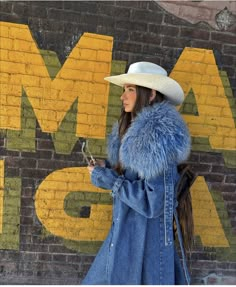 Winter Cowgirl Aesthetic, Winter Cowboy Aesthetic, Luxury Winter Rodeo Hats, Western Winter Aesthetic, Western Fur Outfit, Western Fur Coat Outfit, Nashville Formal, Winter Cowgirl, Fur Coat Outfits