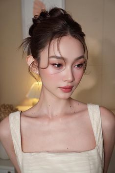 Sangjit Hairstyle, Korean Wedding Hair, Thai Makeup, Sultry Makeup, Concert Makeup, Asian Bridal Makeup, Korean Makeup Look, Light Makeup Looks